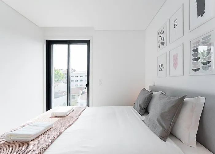Guestready - Poet\'S Modern Retreat
