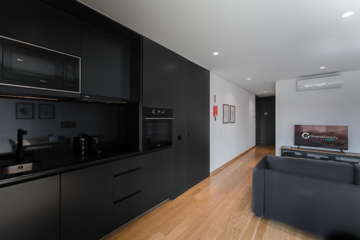 Apartamento Guestready - Poet's Modern Retreat Oporto